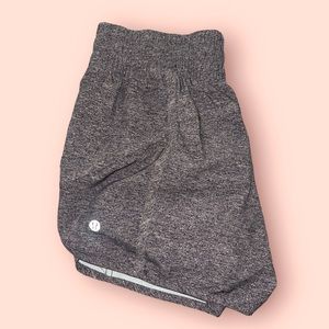 Lululemon women’s shorts size 6